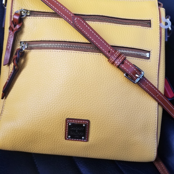 Dooney & Bourke triple zipper crossbody handbag. Yellow & Brown. - Picture 2 of 16